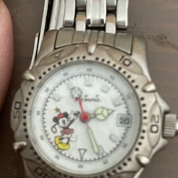 Minnie Disney ladies watch - Picture 3 of 6
